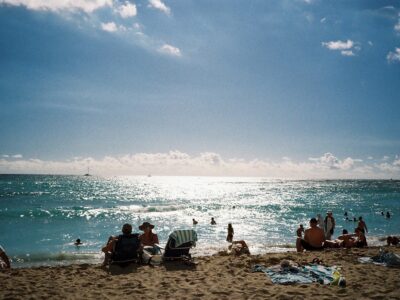 フィルムカメラ越しのハワイの海