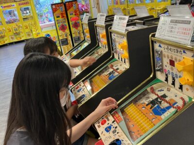 夜市でレトロなゲーム