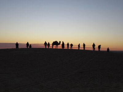 ジャメル砂丘で日の出鑑賞