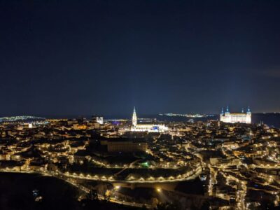 悠久の時を刻む古都トレドの夜景