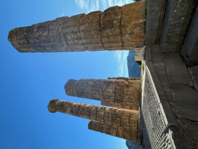 デルフィの古代神殿　アポロ神殿
