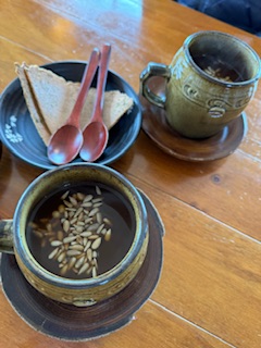 You are currently viewing 韓屋村でのナツメ茶を飲みに