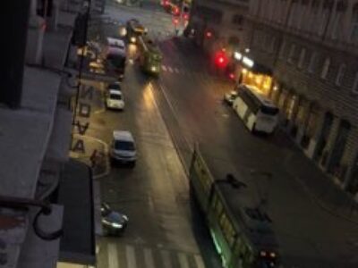 ローマ•テルミニ駅を出発したトラム