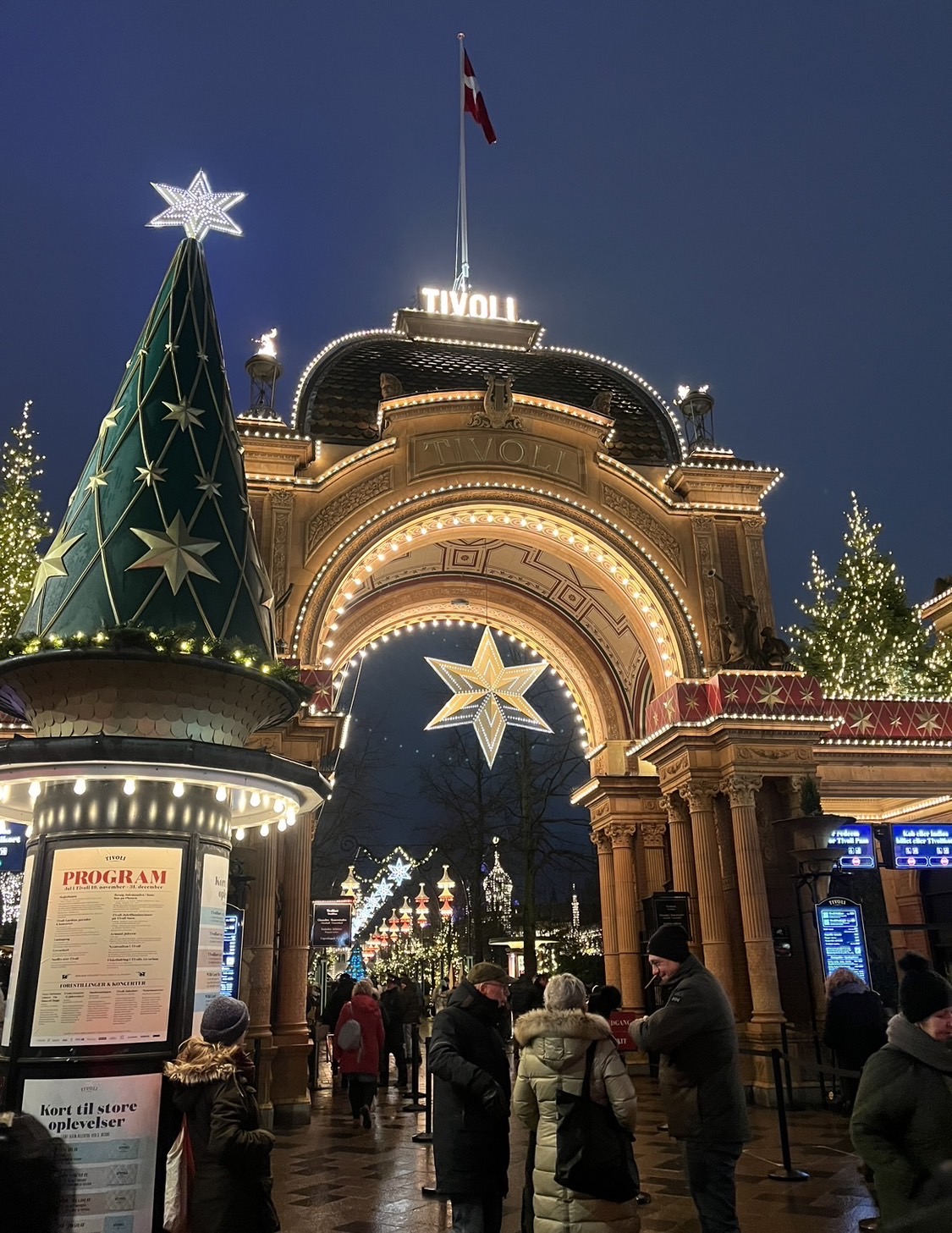 You are currently viewing 世界最古のアミューズメントパーク『Tivoli🌟』